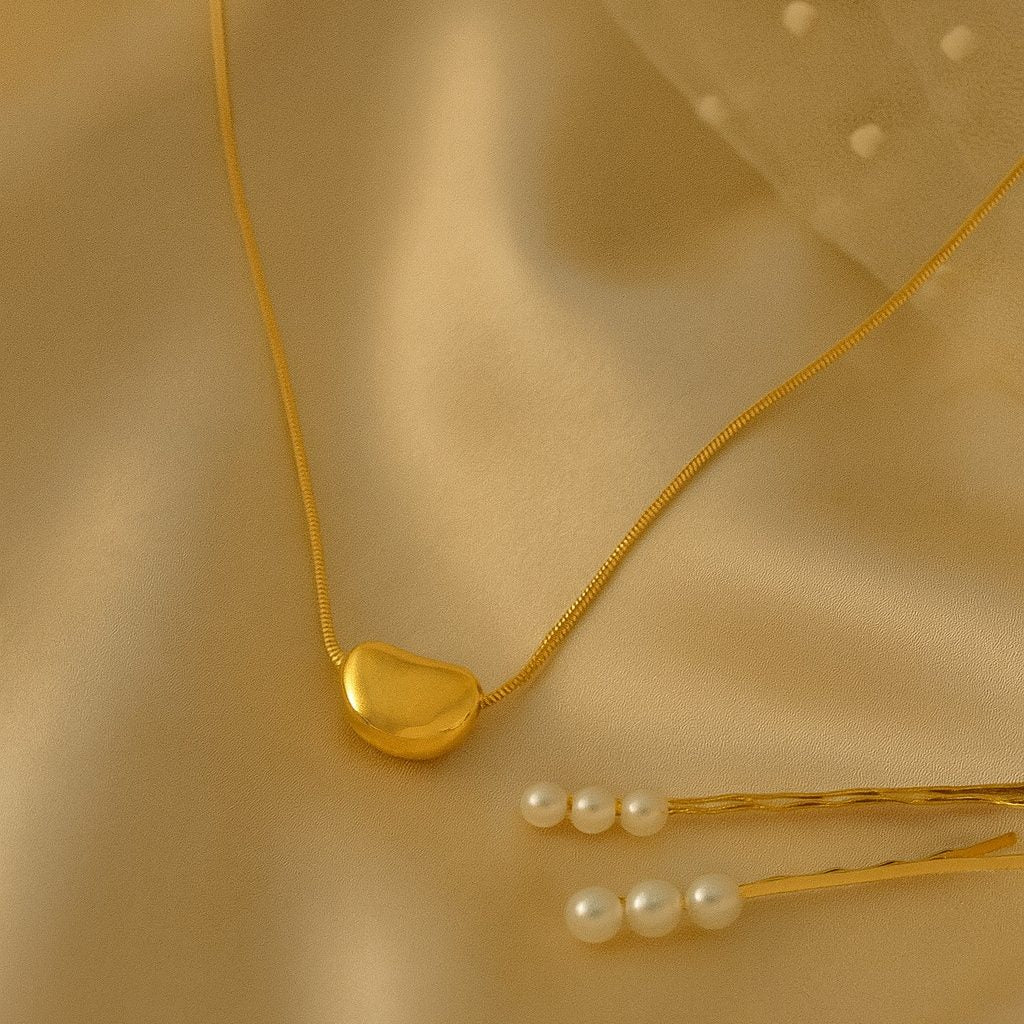 Pebble Pendant Necklace