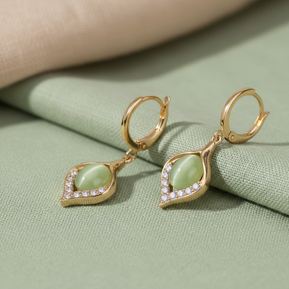 Cat Eye Teardrop - Sage Fabric Angle
