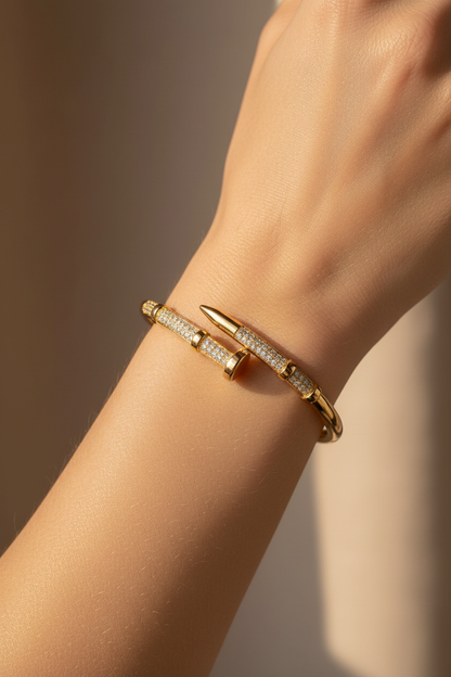 Nail Bangle - Natural Light Try-On