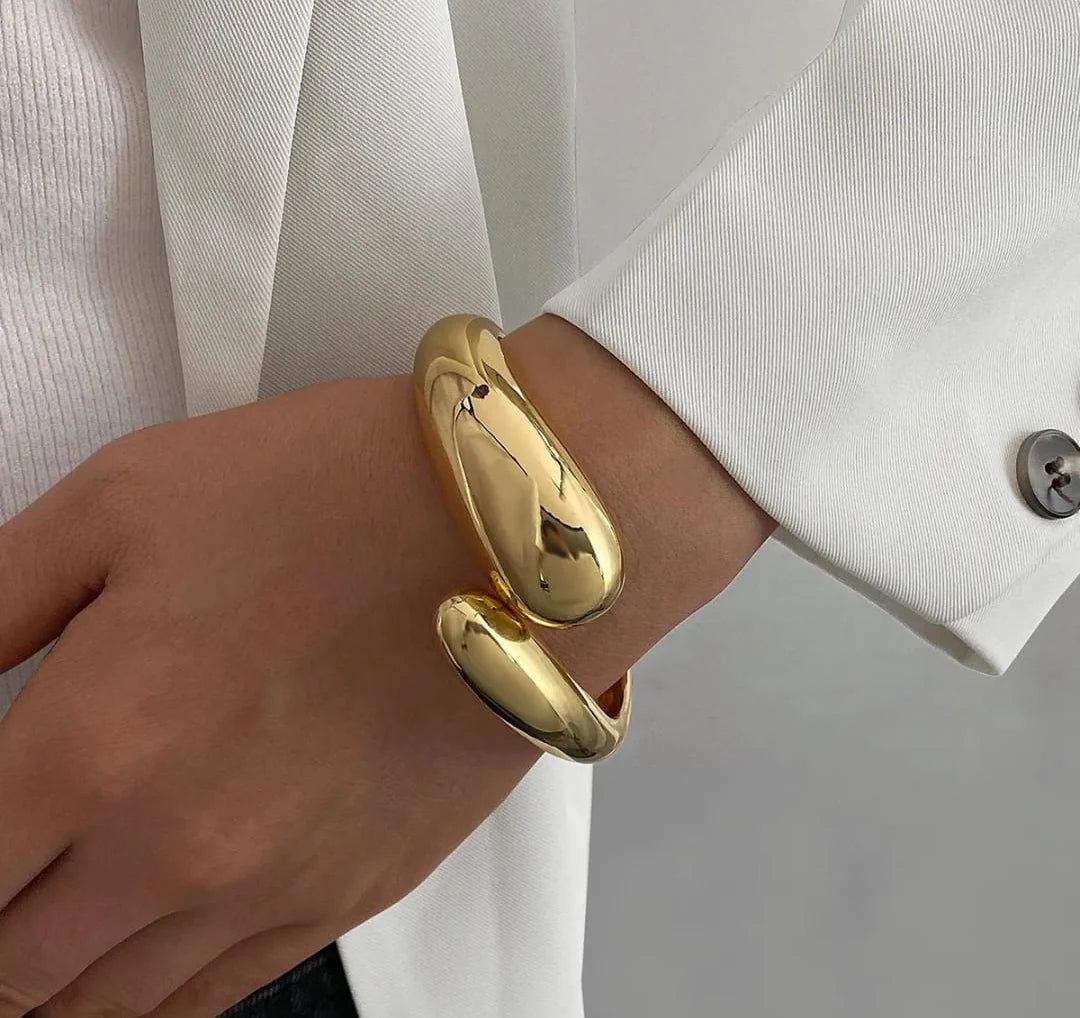Sculpted Cuff Bracelet (Big Size)
