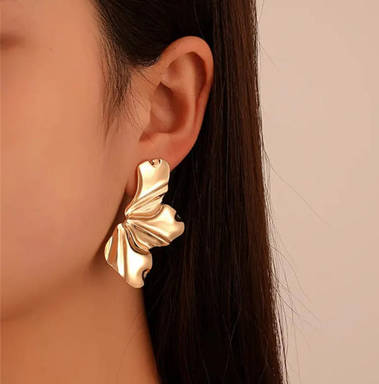 Molten Gold Statement Stud