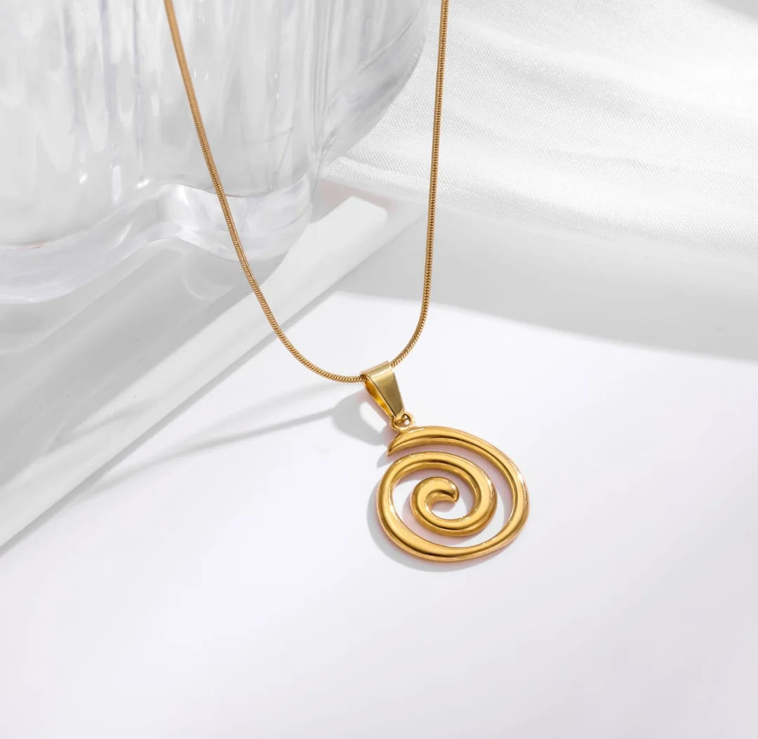 golden-spiral-necklace