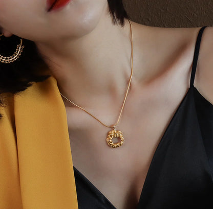 Organic Circle Necklace